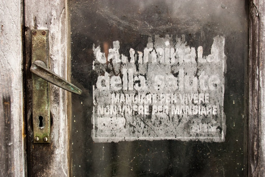 MANGIARE PER VIVERE NON VIVERE PER&nbsp;MANGIARE