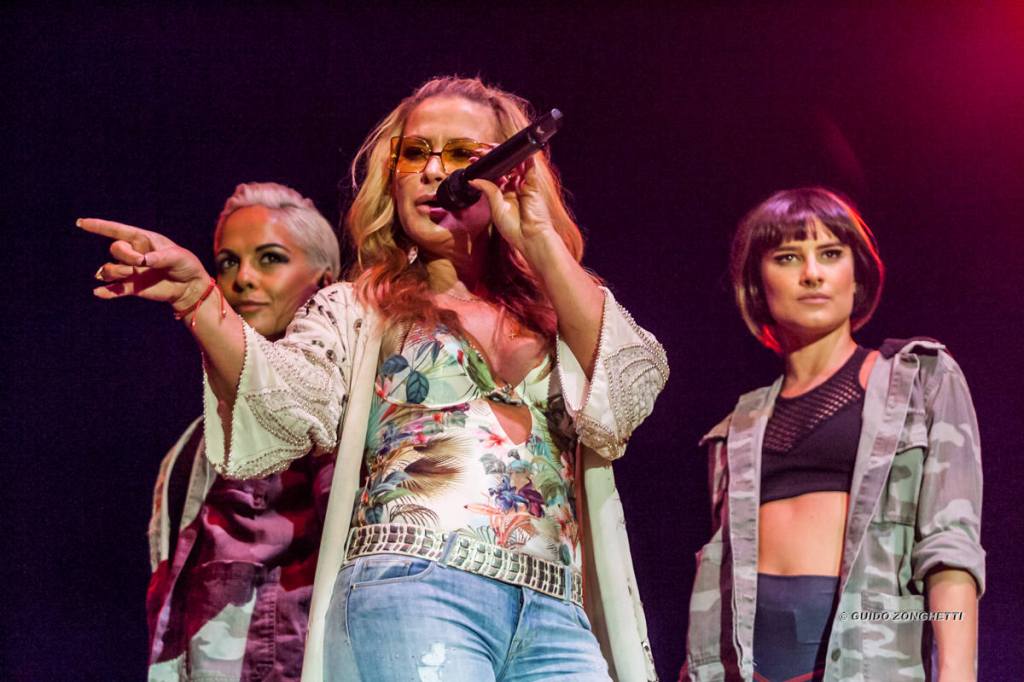 ANASTACIA_YOU ARE THE 1&nbsp;!