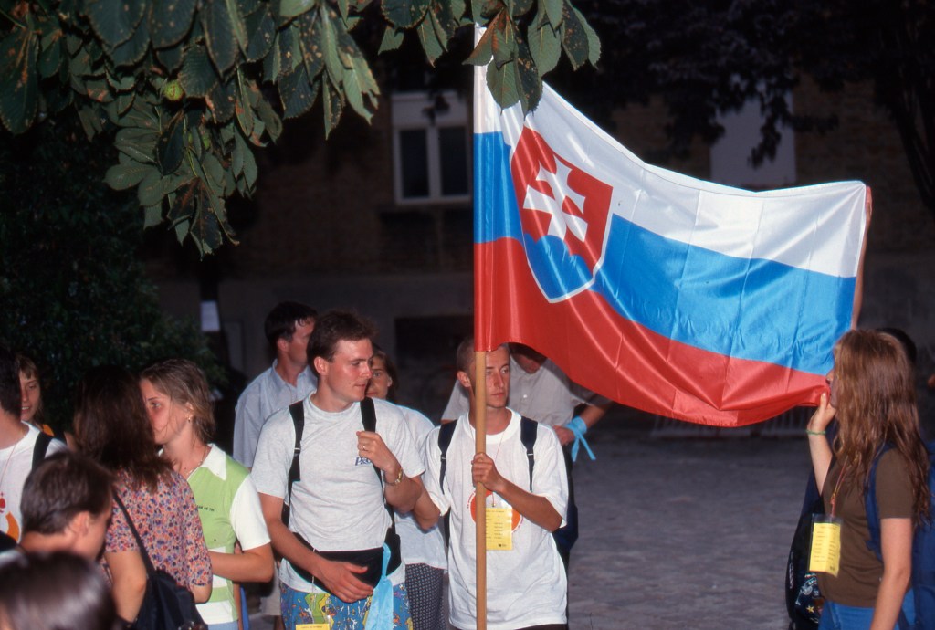 365, la giostra dei colori – COLORE&nbsp;158